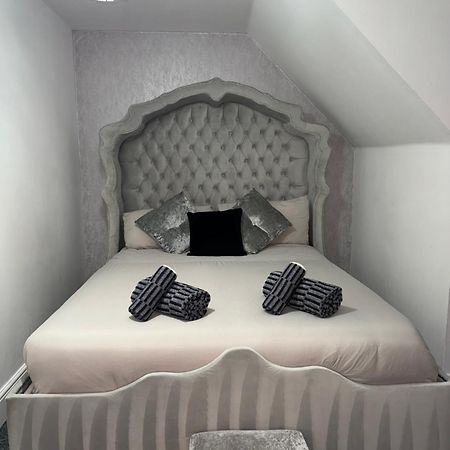 HurstMeadow View Flat 1アパートメント エクステリア 写真